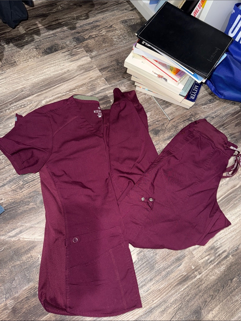 Unbranded Women's Burgundy Scrub Set - V-Neck Top & Drawstring Pants